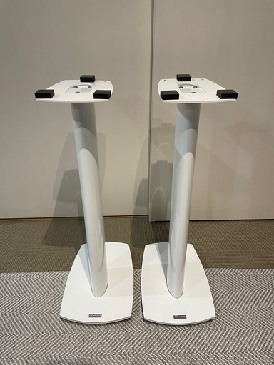 DYNAUDIOのスピーカースタンド