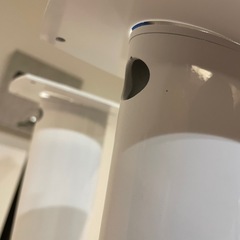 DYNAUDIOのスピーカースタンドの画像