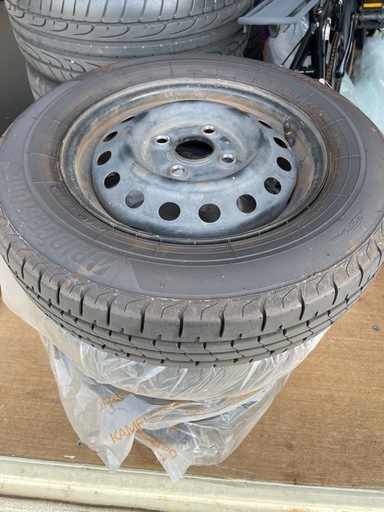 ブリヂストン軽自動車用夏タイヤ４本セット