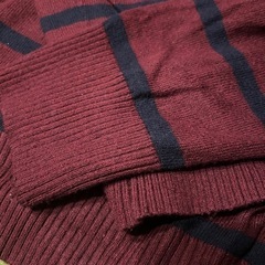 🌸500円商品✖️3つで1000円❗️ Abercrombie & Fitch　長袖ニット　ボーダー　ボルドー黒ストライプ Vネックセーター Sの画像