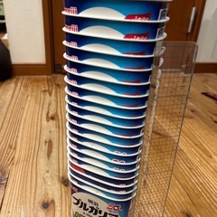 明治ブルガリア
ヨーグルトの空き容器