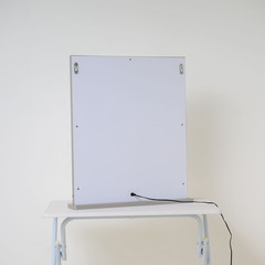 ライト付き鏡の画像