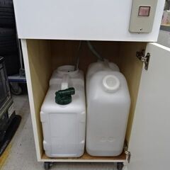 商談中！車中泊やキャンピングカー等に　ポンプ流し台　AC100V仕様の画像