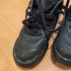 サッカー　トレーニングシューズ　22センチの画像