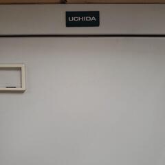 UCHIDA 鍵付きスチールロッカー 3扉 ホワイト【直接引取限定】の画像