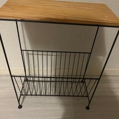 サイドテーブル