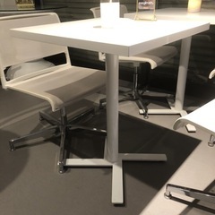 残り4脚　デザイン家具　美品　店舗　テーブル　2脚以上割引有の画像