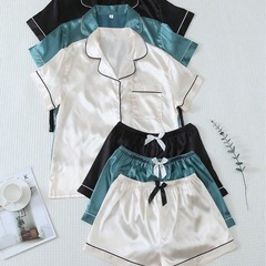 【新品未使用】サテンパジャマ2点セットの画像