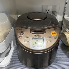 炊飯器の画像