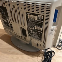 17インチのPanasonic製液晶テレビ、モデルTH-L17C1-S、2009年製。  - ブランド: Panasonic - モデル: TH-L17C1-S - 製造年: 2009年 - サイズ: 17インチ 。の画像