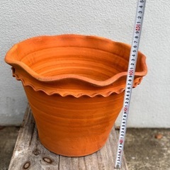 植木鉢　素焼き　テラコッタ鉢　穴あり　重量あり【おしゃれなガーデニング　寄せ植えに】の画像