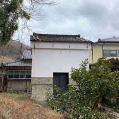 明治元年築の蔵　アンティークな品物の保管にいかがでしょうか？