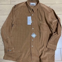 【新品】メンズ長袖シャツ　ストレッチ伸縮素材　LL カーキ色の画像