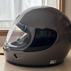 フルフェイスヘルメットと上下セットの画像