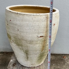 植木鉢　大壺　陶器　素焼き　穴あり　重量あり【傘立て、おしゃれなガーデニング　寄せ植えに】の画像