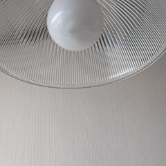 ペンダントライトARTWORK STUDIO ガラス製の画像