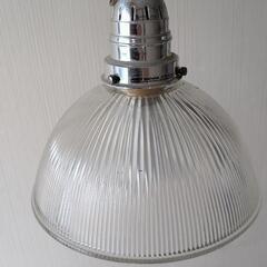 ペンダントライトARTWORK STUDIO ガラス製の画像