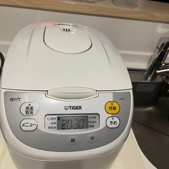 炊飯器2つ

