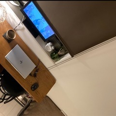 カウンターテーブルと椅子二脚セット
の画像