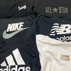 ブランド服まとめ売りの画像