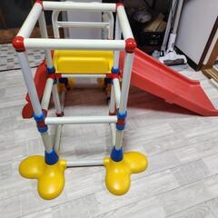 滑り台付きジャングルジムの画像