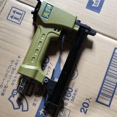 エアタッカー　DIY　美品