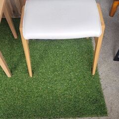 サイドテーブル 椅子の画像