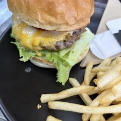 人気ハンバーガー店でのアルバイト募集の画像