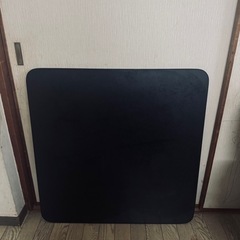 コタツのテーブルの画像