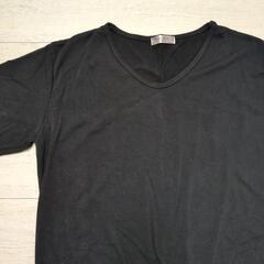 値下げ！男女兼用VネックTシャツ黒Lくらいの画像