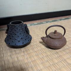 手のひらサイズ　南部鉄器　茶釜と急須