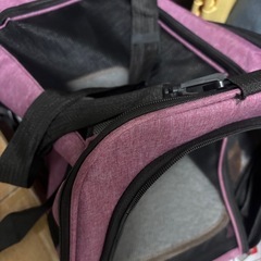 ペットキャリーバッグ　ソフト　折りたたみ式　①
