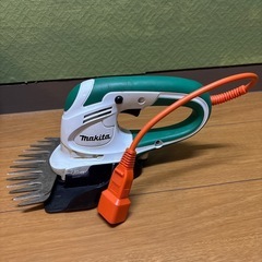 芝生バリカン【中古品】makita(マキタ) 160㎜芝生バリカン 特殊コーティング刃 MUM1600の画像