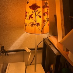 IKEA  置き型ライト