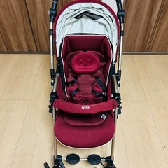 Apricaのベビーカー　
SORARIA