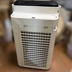 シャープ 加湿空気清浄機 KC-E40-W 動作確認済の画像