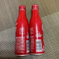 コーラの空き缶の画像