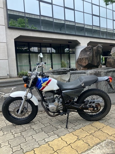 ホンダ　バイク　FTR223 自賠責令和9年まで