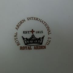 3◆ROYAL ARDEN　ロイヤルアーデン　ポット＆ソーサー、◆レモン柄イエロー（撮影時カップ割ってしまい、格安）◆未使用専用箱入★お手数をおかけしますプロフィール必読ですの画像