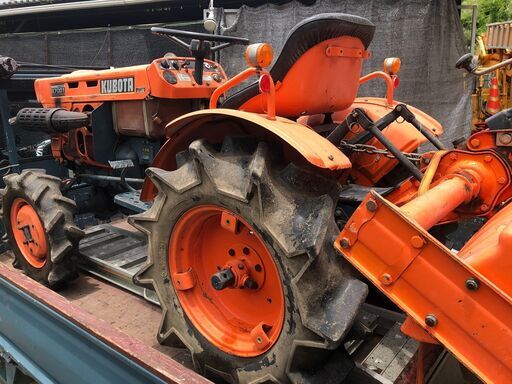 ☆彡kubota!!クボタ!トラクター!B7001！近県無料配達します！!ブルトラ4WD！ディーゼルエンジン・農機具・園芸・畑作業・農業・耕運機・