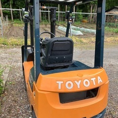 トヨタ　フォークリフトの画像