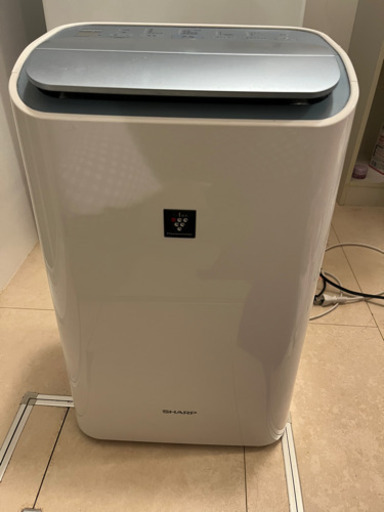 SHARP/空気清浄機/除湿機/1年半使用/取りに来てくれる方限定