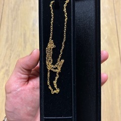 ゴールドネックレスの画像
