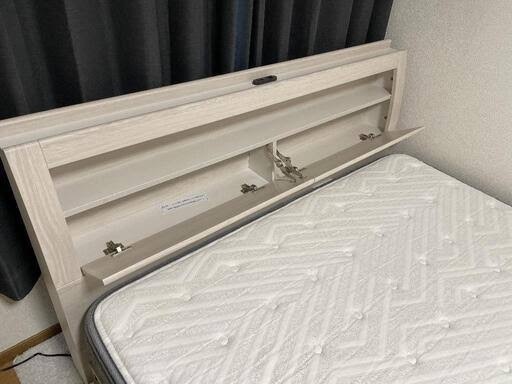 【取引先決定】ニトリ　クイーンベッド+マットレス