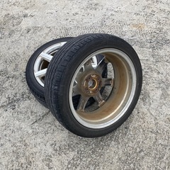 タイヤホイールの画像