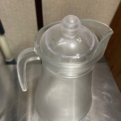 本体ソーダガラス 蓋ポリエチレン 水差し 約1.3リットルの画像