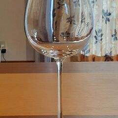 チャーチルゴブレット（めちゃ大きいワイングラス）