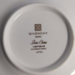 GIVENCHY ソーサー×2 カップ皿の画像