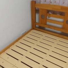二段ベッドの一段だけの画像