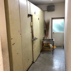 プレハブ保冷庫　3坪　ジャンク　値段交渉可　予約受付　引取限定
